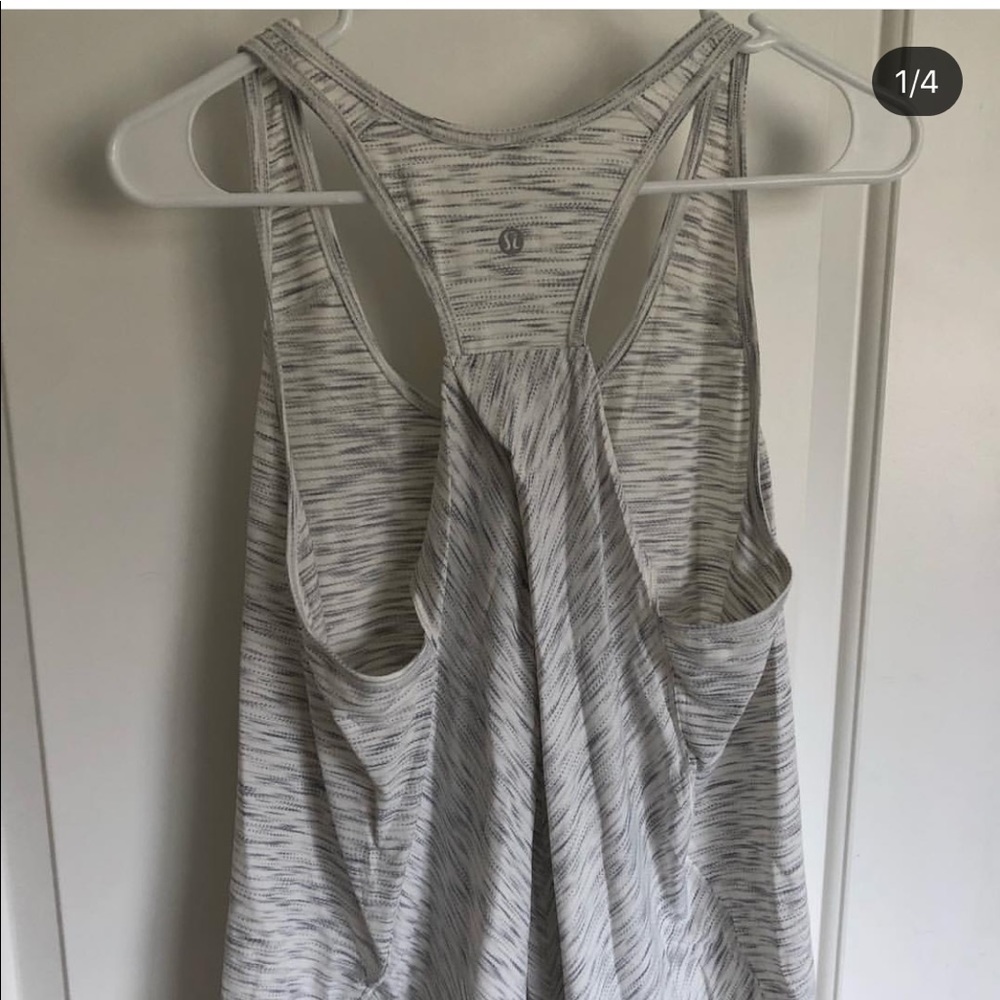 Lululemon essential tank